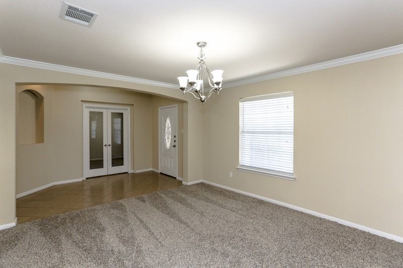 5805 Calcstone Dr - Photo 7 of 36