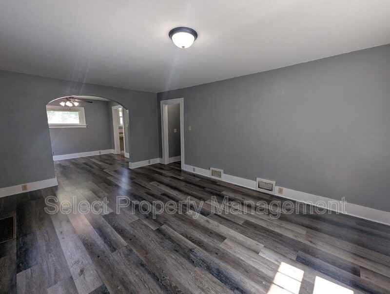 822 Nuttman Ave #B - Photo 5 of 24