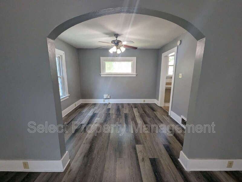 822 Nuttman Ave #B - Photo 6 of 24