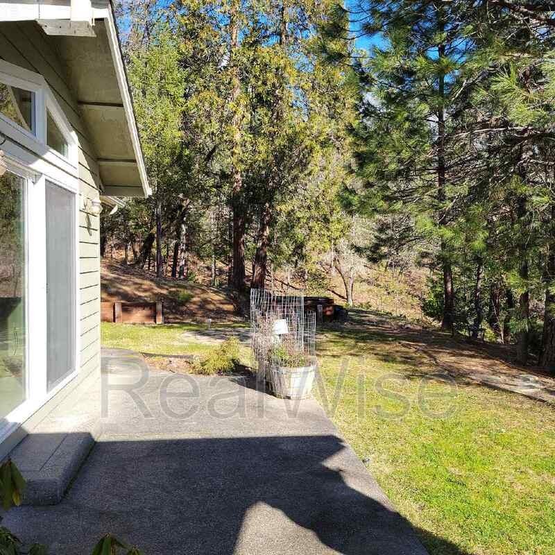 373 Donet Ln - Photo 6 of 19
