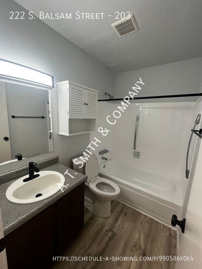 222 S Balsam St #203 - Photo 7 of 14