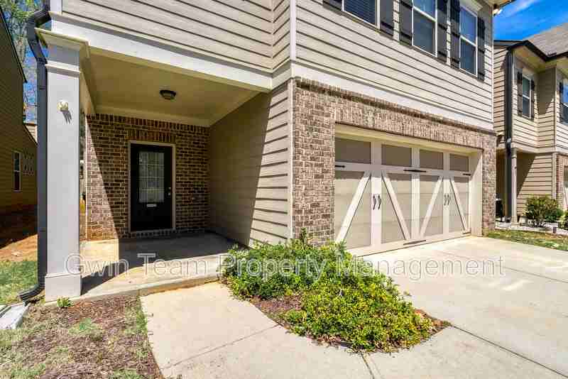 5216 Apple Grove Rd - Photo 3 of 34