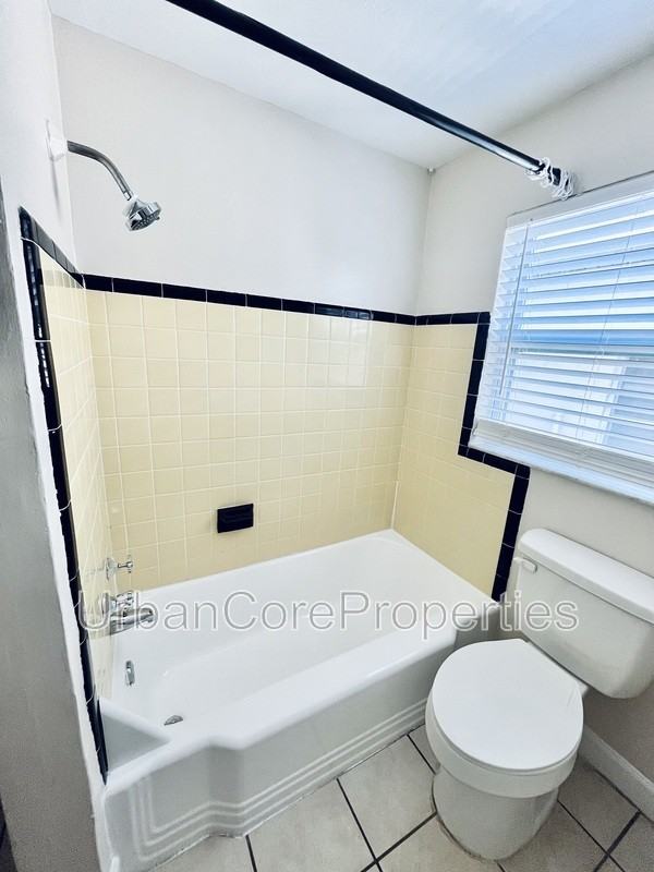 1527 5th St N #A2 - Photo 5 of 11
