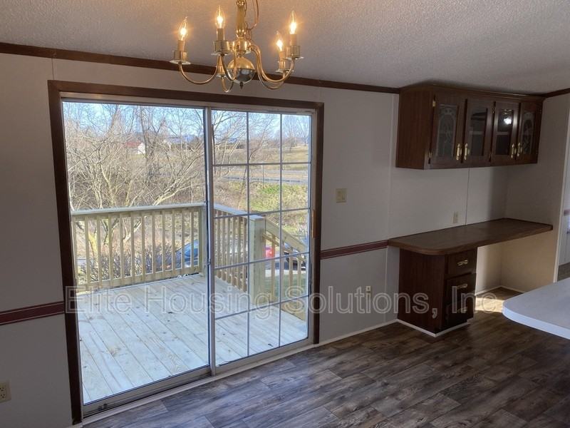 109 Pepper Dr - Photo 3 of 17