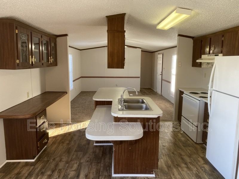 109 Pepper Dr - Photo 4 of 17