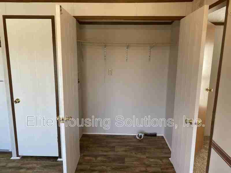 109 Pepper Dr - Photo 5 of 17