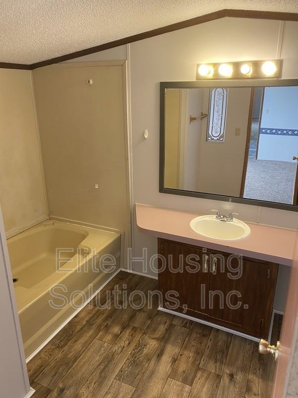 109 Pepper Dr - Photo 7 of 17