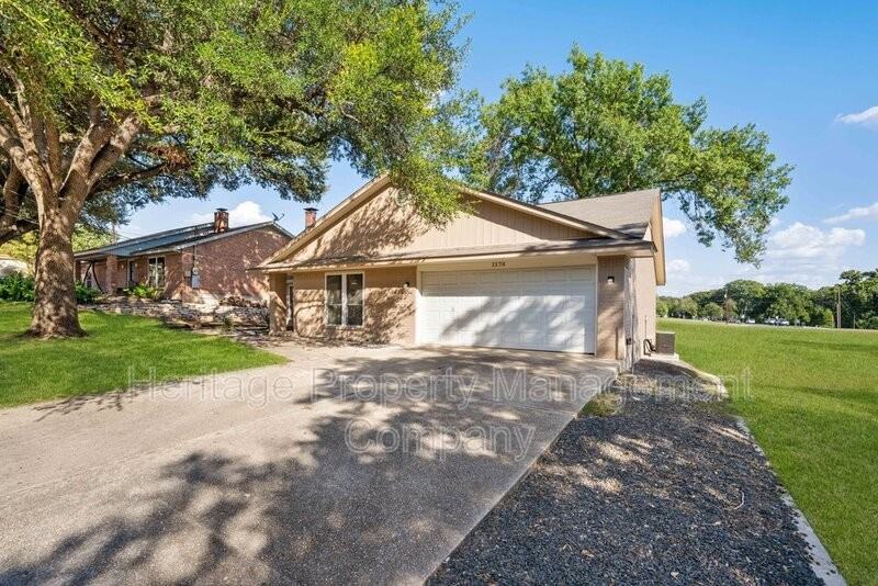 1174 Mooncrest - Photo 2 of 35