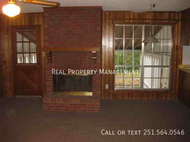 1505 Deerwood Dr E - Photo 5 of 20