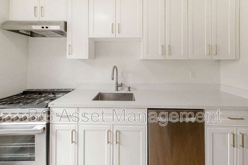 146 19th St #B - Photo 2 of 19