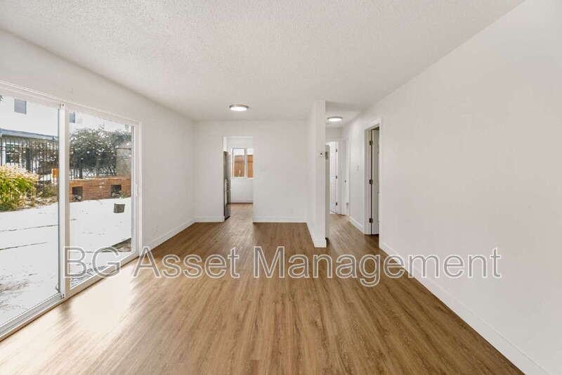 146 19th St #B - Photo 6 of 19