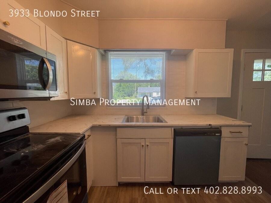 3933 Blondo St - Photo 3 of 6