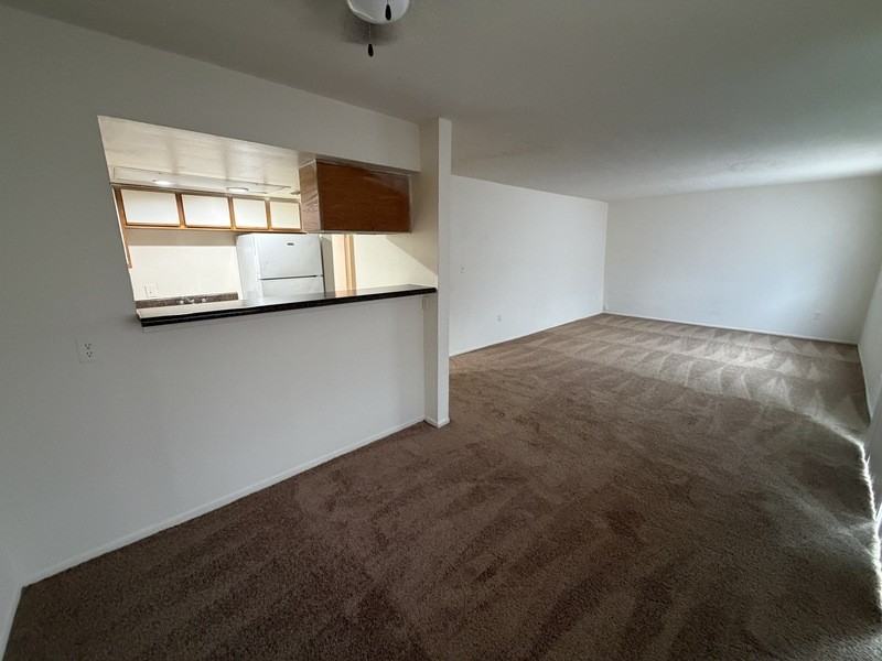 5000 Sumerset St #11B - Photo 4 of 10