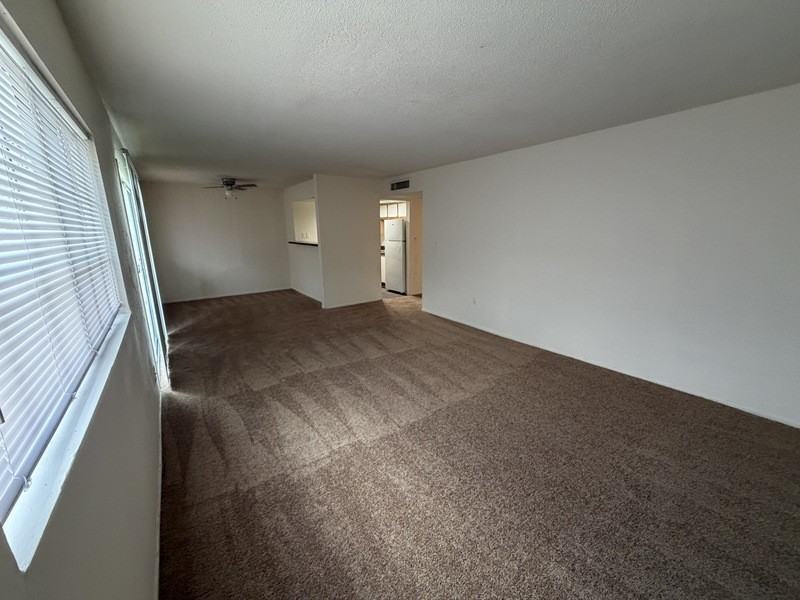 5000 Sumerset St #11B - Photo 6 of 10