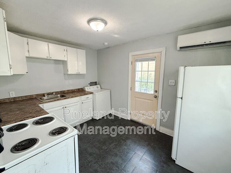 2108 Rodgers Dr A & B #1041 - Photo 4 of 12