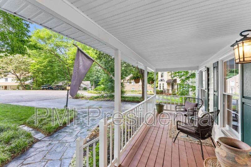 1809 Winding Way - Photo 3 of 49