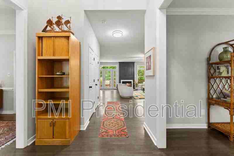 1809 Winding Way - Photo 6 of 49