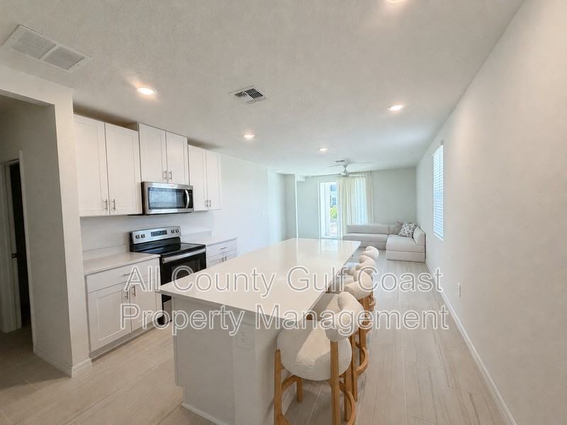 456 Lazy Shore Dr - Photo 3 of 23