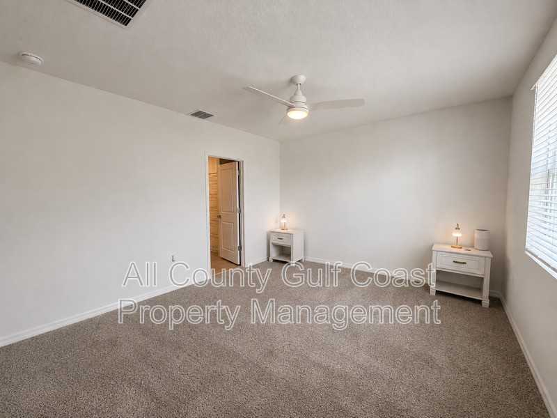 456 Lazy Shore Dr - Photo 5 of 23