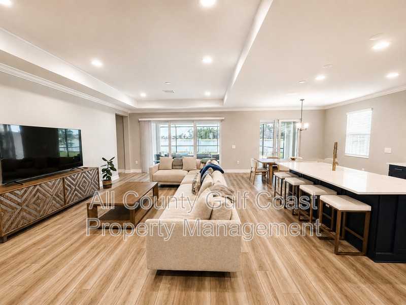 1685 Lugano Cir - Photo 4 of 26