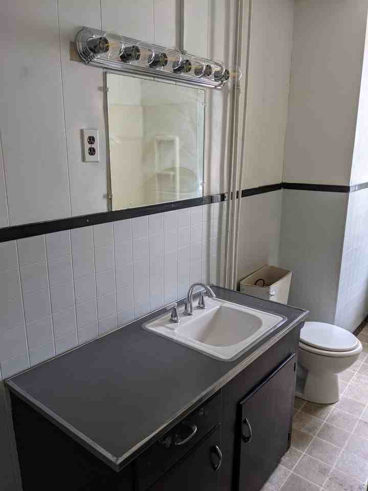 14 N Church St - Photo 2 of 16