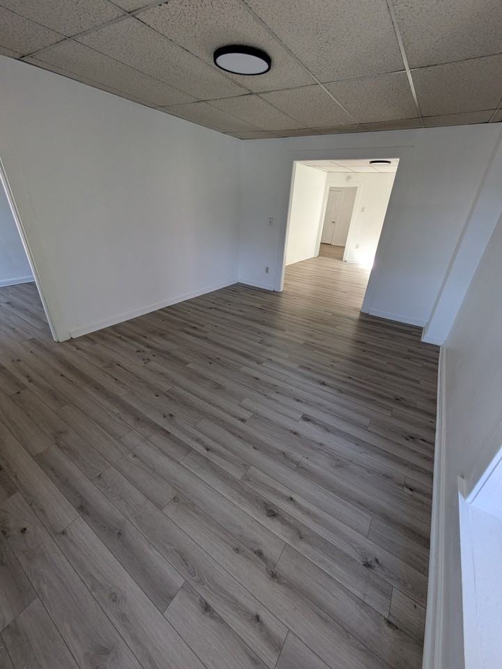 201 Hellam St - Photo 4 of 9