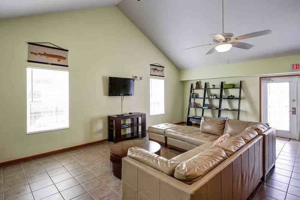 Oak Hollow - Photo 3 of 23