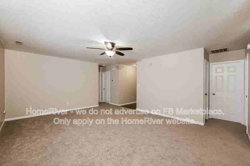 1142 E Mill Run Blvd - Photo 4 of 16