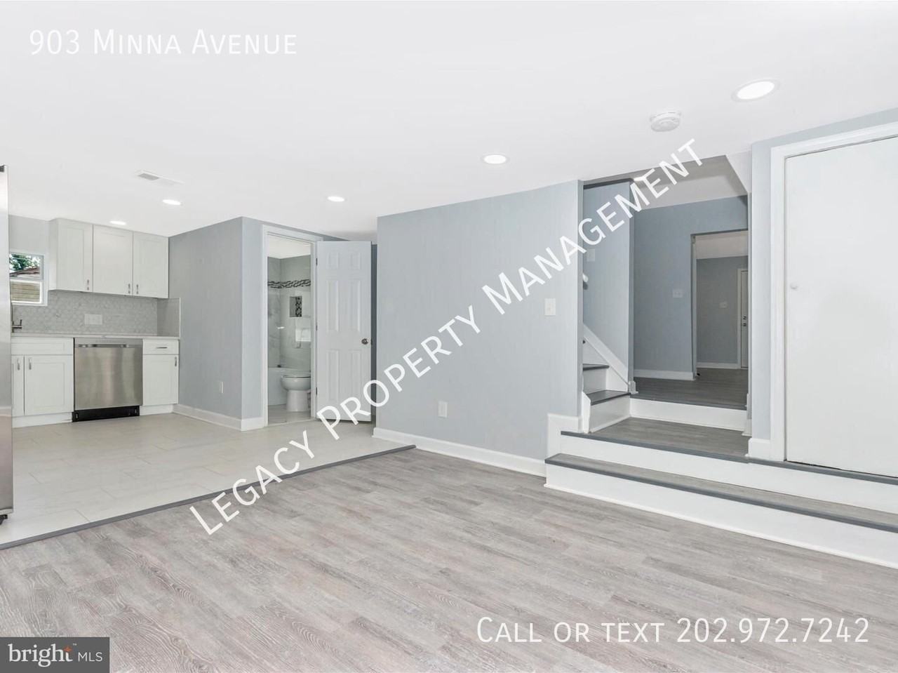 903 Minna Ave - Photo 7 of 37