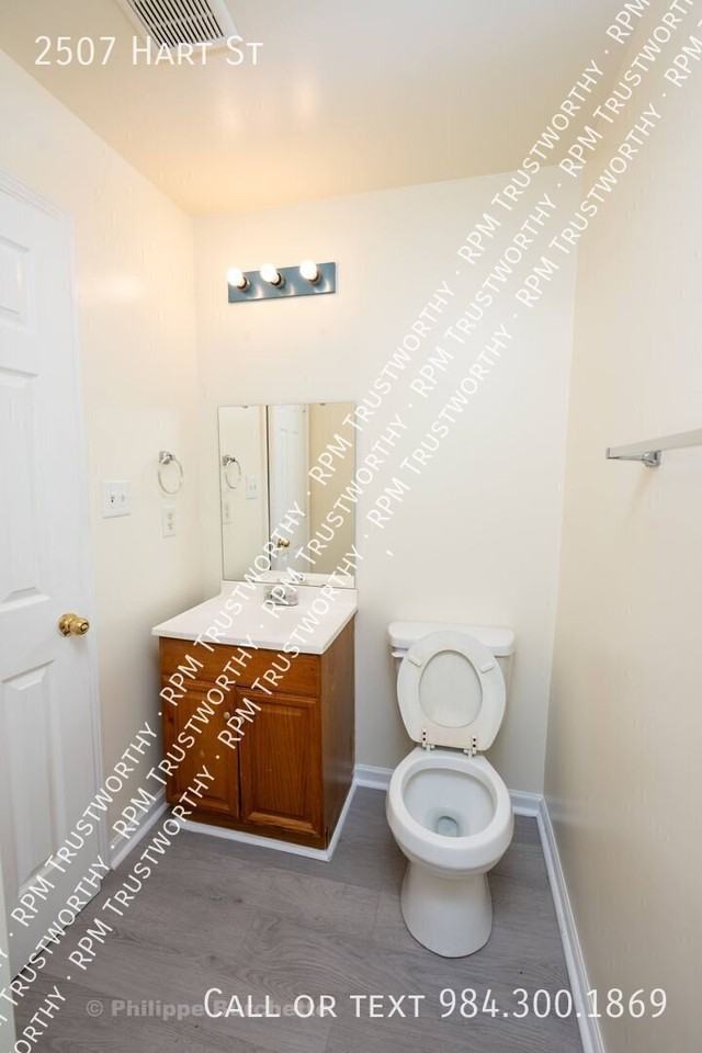 2507 Hart St - Photo 5 of 27