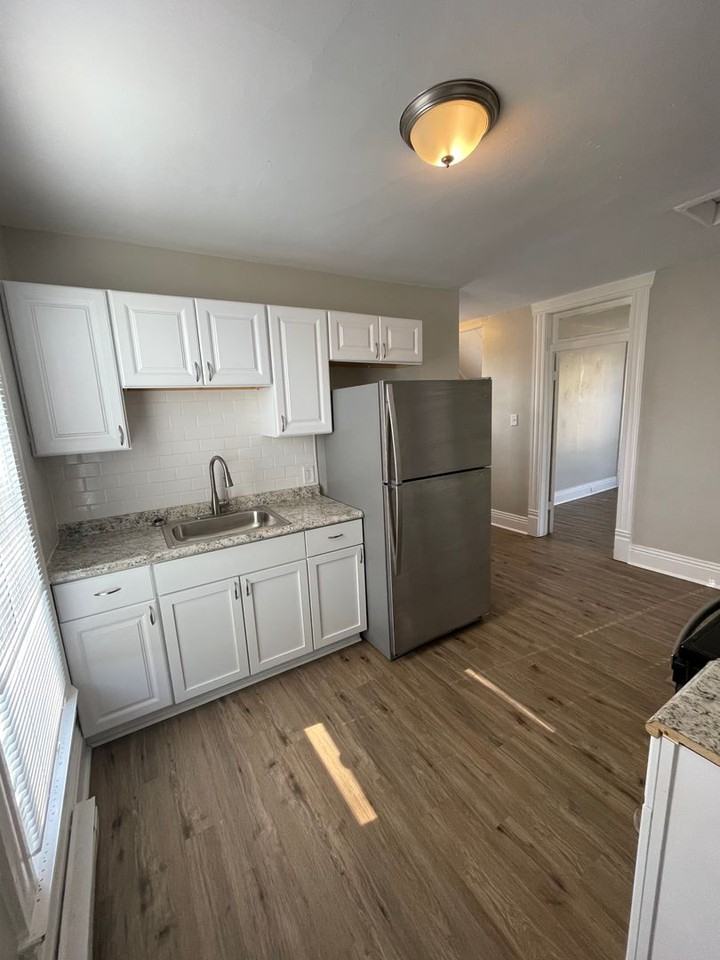 1201 Elizabeth St #1 - Photo 3 of 22