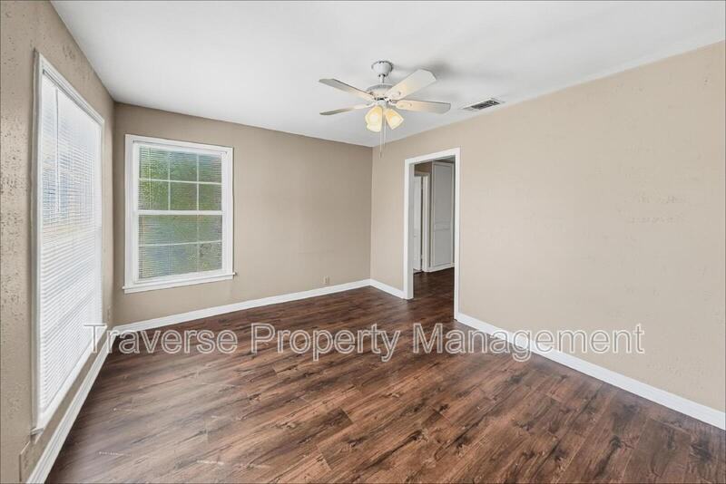 1409 Oliver St - Photo 3 of 18