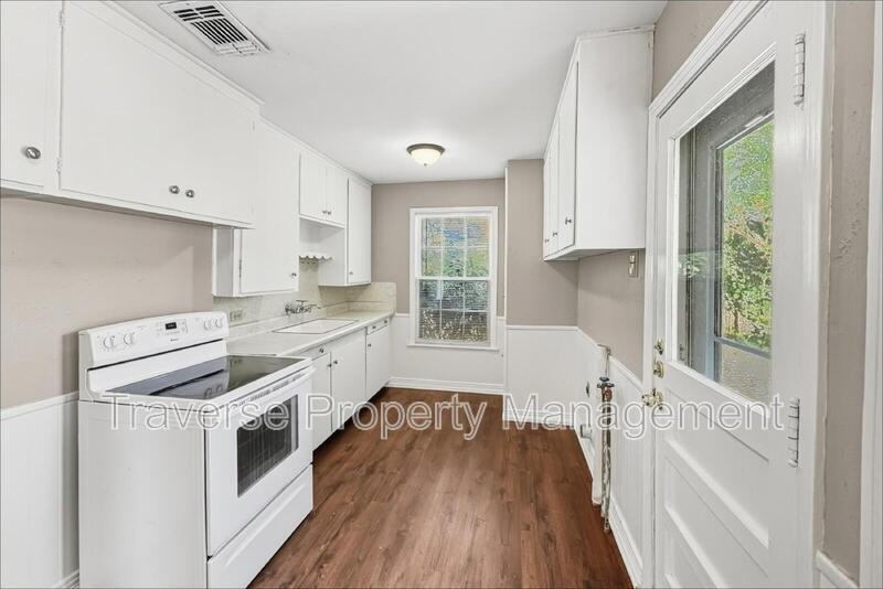 1409 Oliver St - Photo 7 of 18