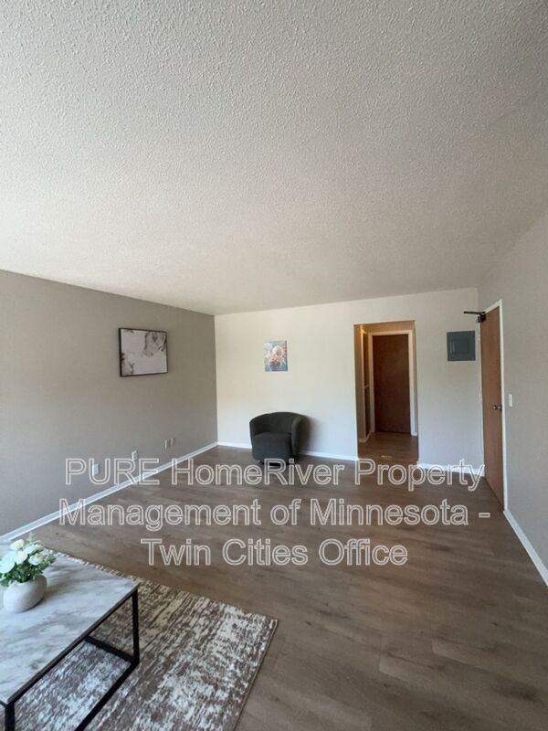 1500 10th Ave S - Photo 2 of 10