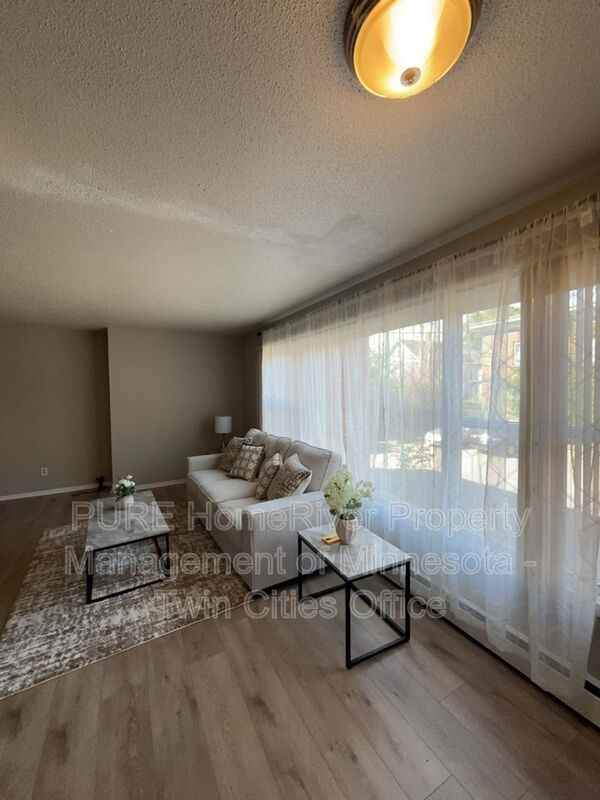 1500 10th Ave S - Photo 4 of 10