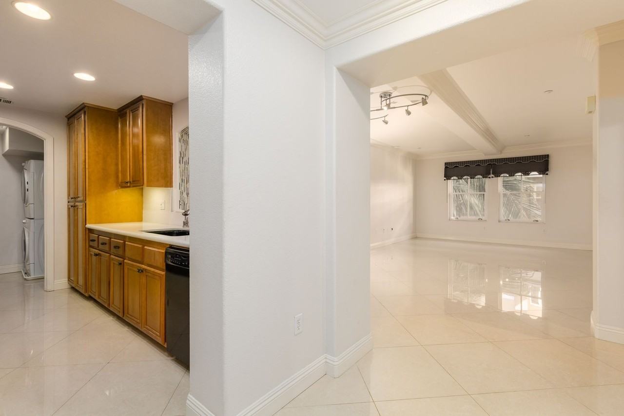 301 W G St #314 - Photo 4 of 28