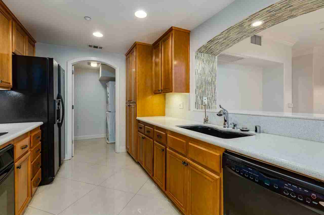 301 W G St #314 - Photo 5 of 28