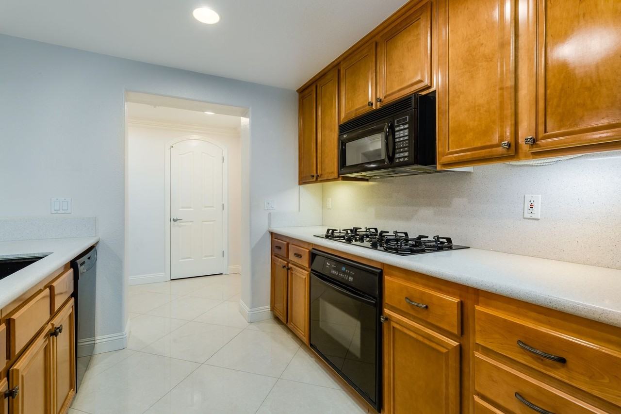 301 W G St #314 - Photo 6 of 28