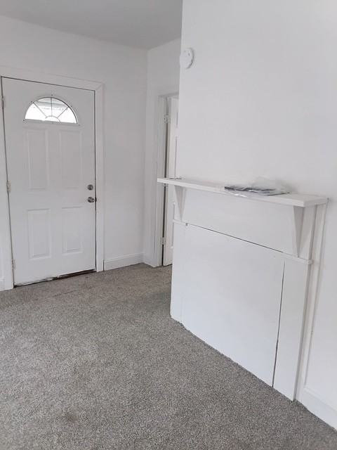 221 Jackson St - Photo 4 of 10