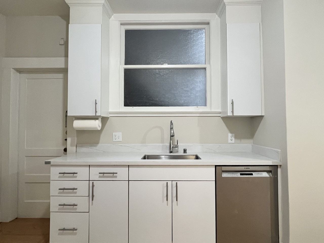 123 Buena Vista Ave E #3 - Photo 7 of 15