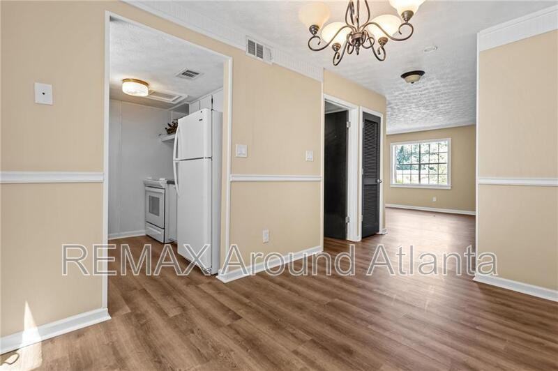 392 Northdale Ct - Photo 7 of 14