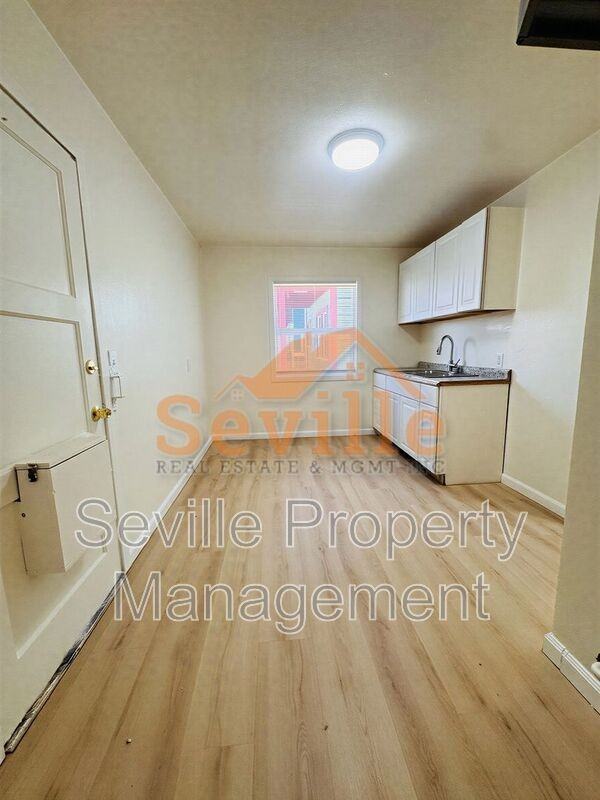 1814 Chestnut St - Photo 3 of 8