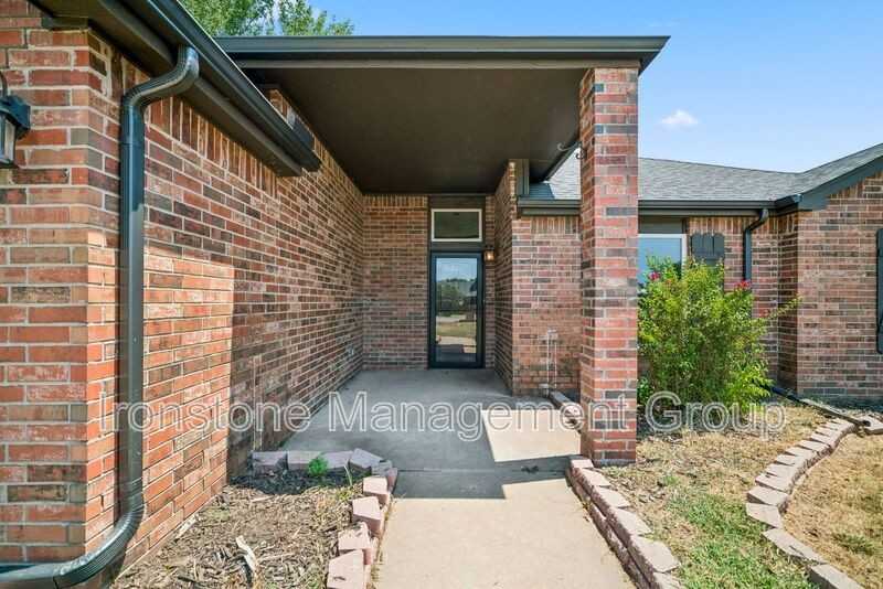 11665 N 156th East Ave - Photo 3 of 45