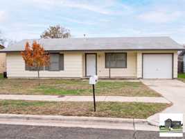 featured image of 705 Traci Dr