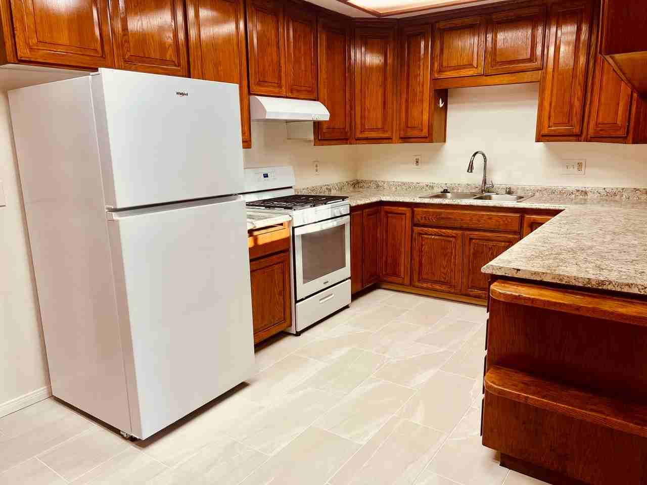 357 Garfield Ave - Photo 5 of 16