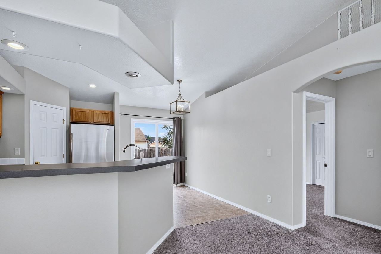 1622 W Meffan Ave - Photo 6 of 28