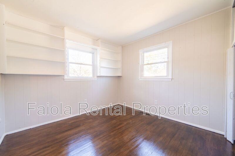519 Berkeley Dr - Photo 6 of 14