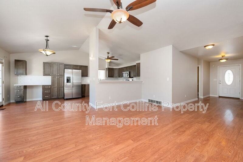 224 Whitney Bay - Photo 4 of 21