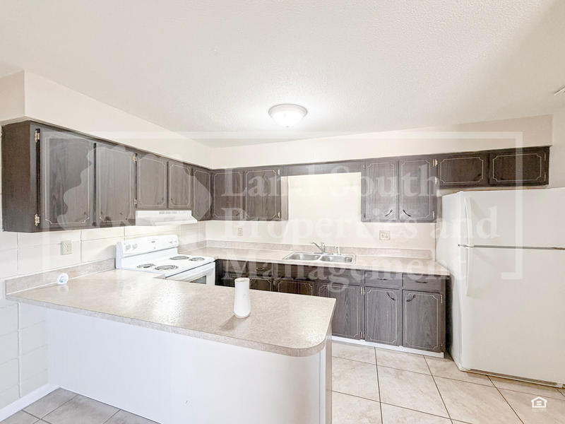815 W Carole St #5 - Photo 5 of 10