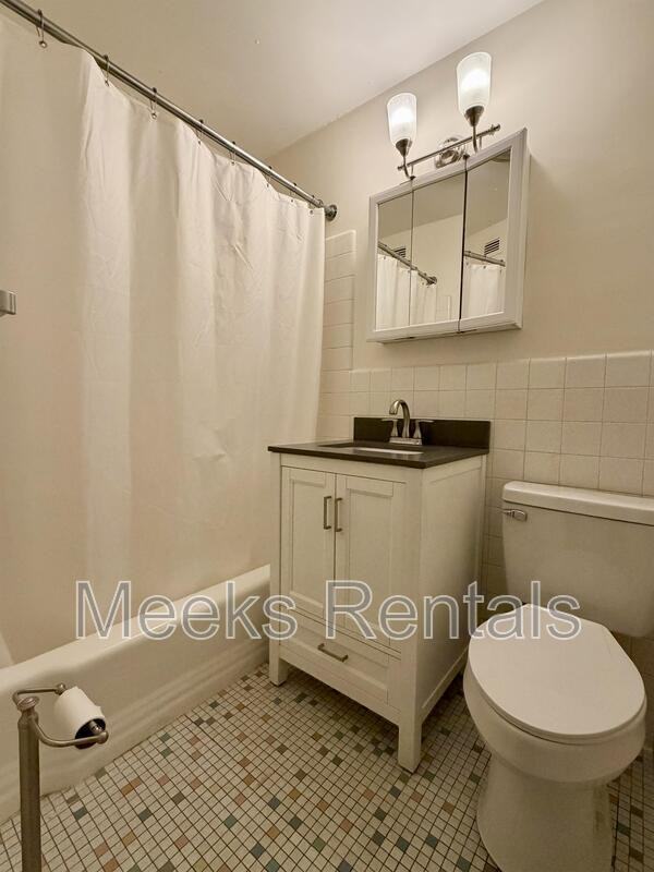 1800 Roundhill Rd - Photo 5 of 11